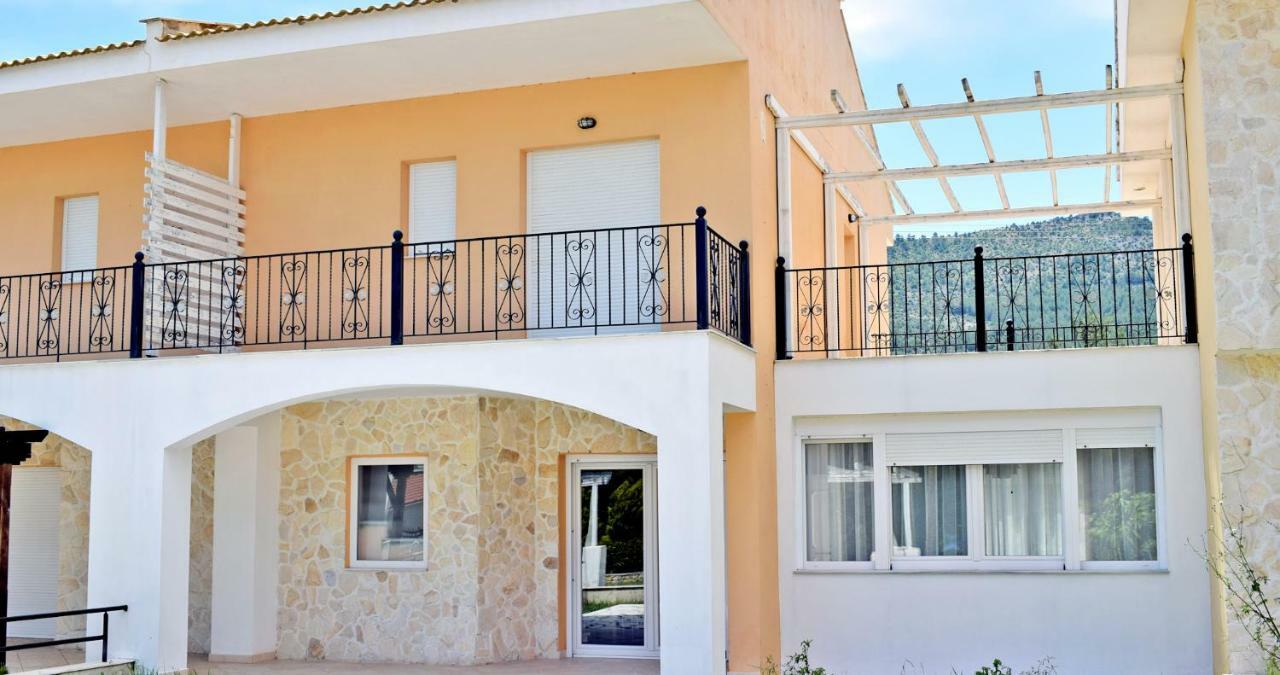 Villa Lily Skala Rachoni  Bagian luar foto